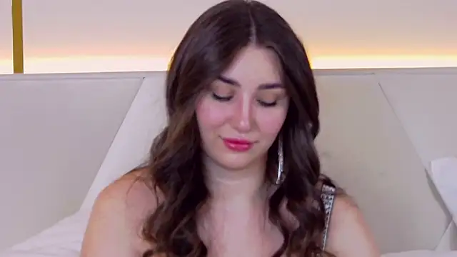 Snapshot of KiraBarlows chatting on February 20, 2025, 2:29 am KiraBarlows online show from February 20, 2025, 2:29 am