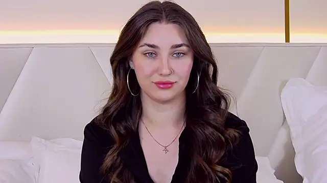 Snapshot of KiraBarlows chatting on February 23, 2025, 4:39 am KiraBarlows online show from February 23, 2025, 4:39 am