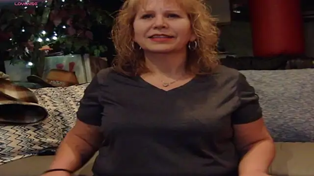 Badgirlpr2 online show from March 9, 2025, 5:44 am