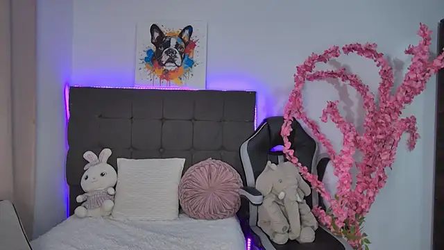 AmandaBrooks 18 online show from September 27, 2025, 2:05 am