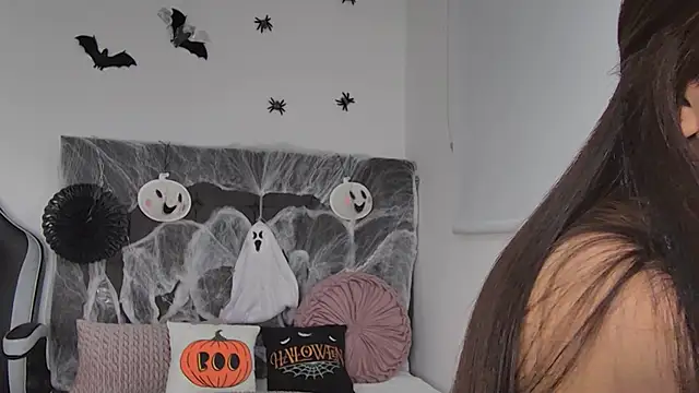 AmandaBrooks 18 online show from October 11, 2025, 1:05 am