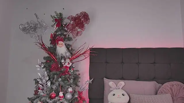 AmandaBrooks 18 online show from December 3, 2025, 4:27 pm