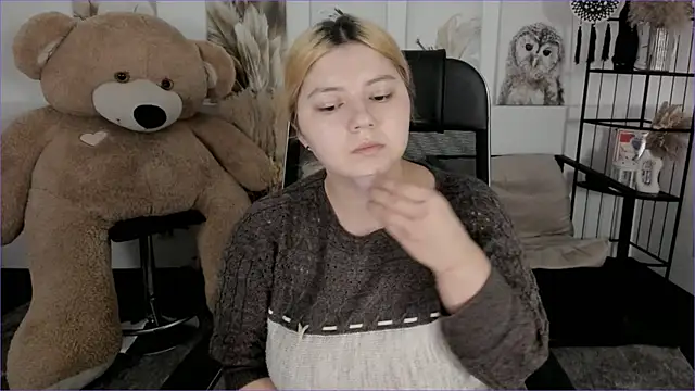 DiaAngell online show from January 17, 2026, 7:28 pm