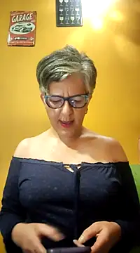 ilonna2025 online show from March 16, 2025, 9:26 pm