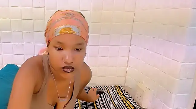 EroticSexyPrada online show from March 14, 2025, 12:32 am