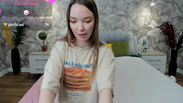 SusannJohnson online show from March 10, 2025, 6:16 am