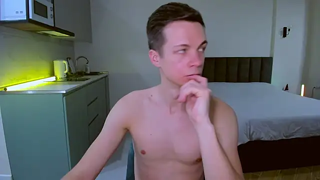 max shy online show from February 1, 2025, 3:50 pm