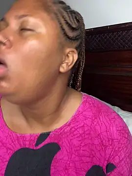 madell online show from March 19, 2026, 3:32 am