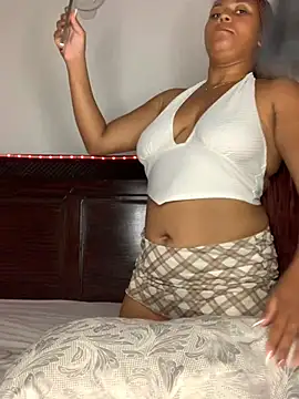 Snapshot of madell chatting on June 5, 2026, 2:18 am madell online show from June 5, 2026, 2:18 am