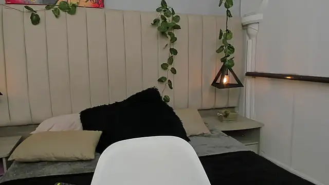 Snapshot of Paulina_Lopezz chatting on November 13, 2025, 9:47 pm Paulina Lopezz online show from November 13, 2025, 9:47 pm