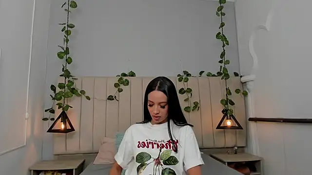 Snapshot of Paulina_Lopezz chatting on January 9, 2026, 8:43 pm Paulina Lopezz online show from January 9, 2026, 8:43 pm