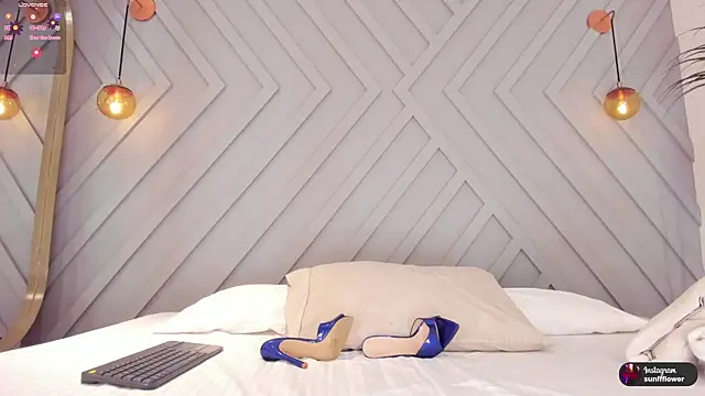 LissMonroe online show from February 26, 2026, 10:47 am