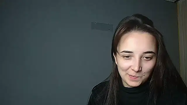 Eva Gloryy online show from October 3, 2025, 2:47 pm