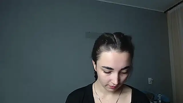 Eva Gloryy online show from December 3, 2025, 1:20 pm