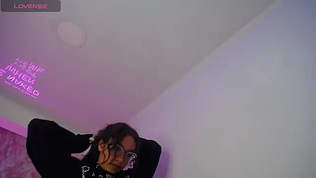 kassandra ch  online show from March 11, 2025, 7:47 pm