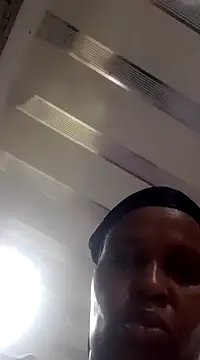 bubblendz1988 online show from March 8, 2025, 6:43 am