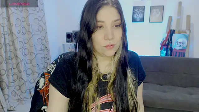 sharonnleon online show from November 8, 2025, 11:47 pm