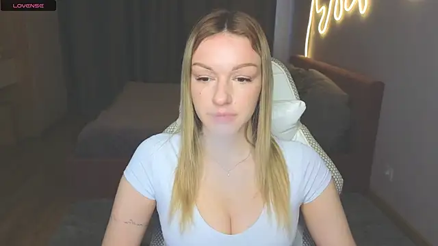 MargaretSweet1 online show from March 25, 2026, 7:03 am