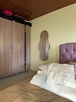 zoe storm online show from April 11, 2026, 6:23 pm