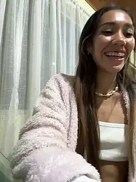 zoe storm online show from June 4, 2026, 12:49 am