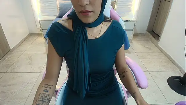 Zulema hamdi online show from February 6, 2025, 7:18 pm