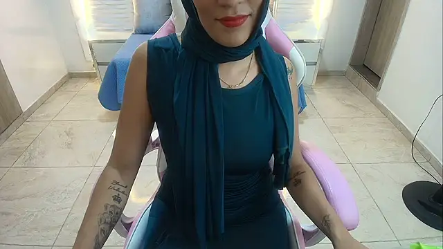 Zulema hamdi online show from February 8, 2025, 7:27 pm