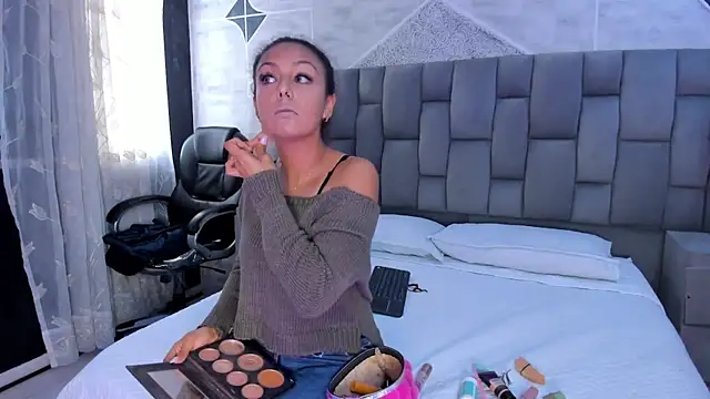 DalayMoore online show from September 20, 2025, 4:52 pm