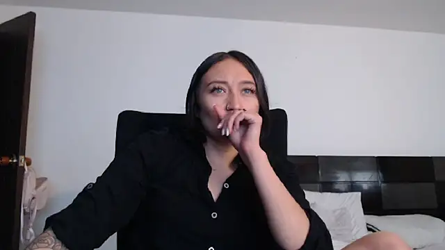 Snapshot of Elsa-bad chatting on February 6, 2025, 9:38 pm Elsa-bad online show from February 6, 2025, 9:38 pm