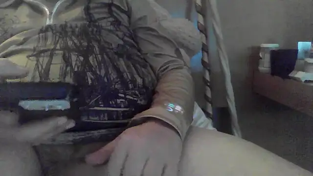 yourcourage1 online show from March 11, 2026, 5:02 am