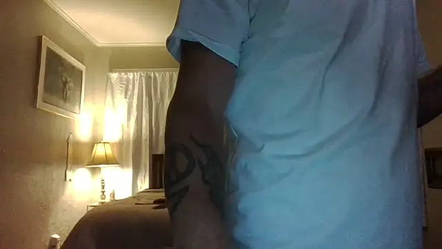 Snapshot of biggzee6 chatting on May 2, 2026, 9:25 am biggzee6 online show from May 2, 2026, 9:25 am