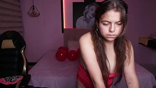 Kitten Cam online show from February 14, 2025, 4:09 pm