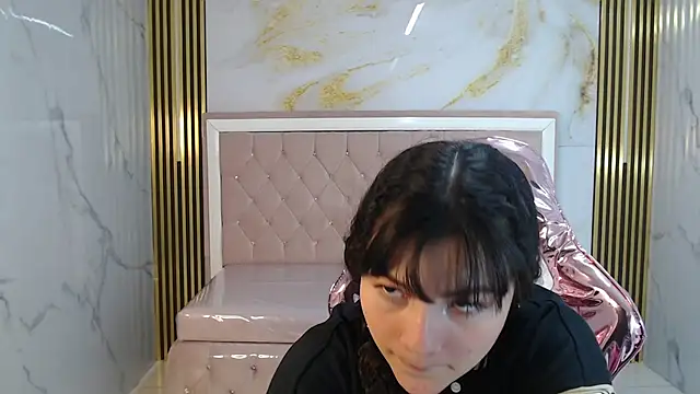 shalon diaz s online show from February 19, 2025, 1:06 pm