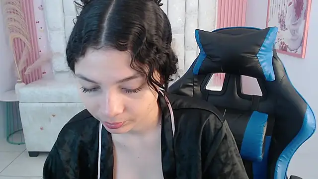 shalon diaz s online show from November 8, 2025, 1:00 pm