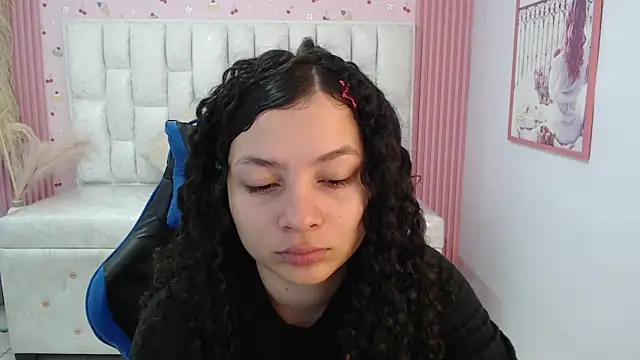 shalon diaz s online show from November 15, 2025, 1:18 pm