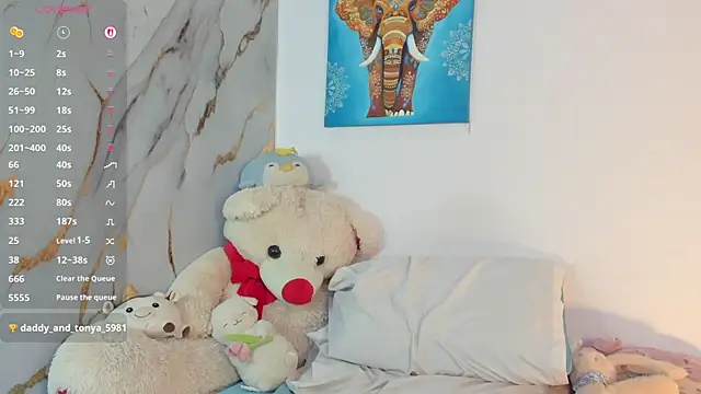 cute dani01 online show from October 28, 2025, 9:39 pm