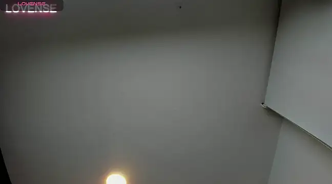 alicia chris online show from February 12, 2025, 3:40 am