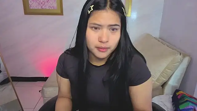 Snapshot of Paulette_v chatting on April 22, 2026, 1:12 pm Paulette v online show from April 22, 2026, 1:12 pm