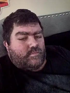 Rcraigue4 online show from November 11, 2025, 9:15 pm