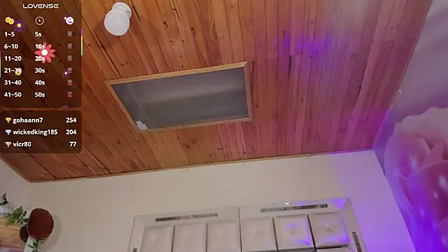 emili clark online show from March 9, 2025, 10:52 am