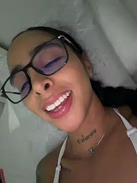 sophierooy22 online show from June 29, 2026, 9:48 pm
