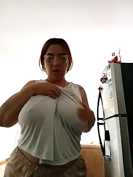 brithany olson25 online show from February 8, 2025, 12:06 pm