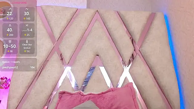 Sophia waalker  1 online show from February 4, 2025, 3:15 pm