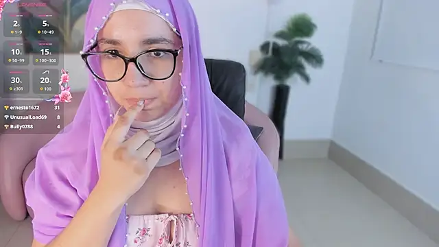 Ayha khalaf online show from September 25, 2025, 1:09 am