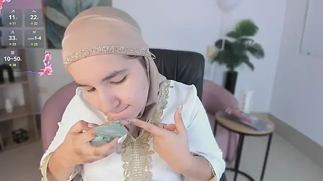 Ayha khalaf online show from September 26, 2025, 1:09 am