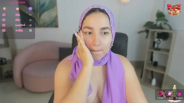 Ayha khalaf online show from December 17, 2025, 1:11 am