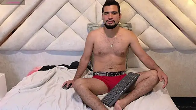 luxurycoupl online show from February 4, 2025, 9:38 am