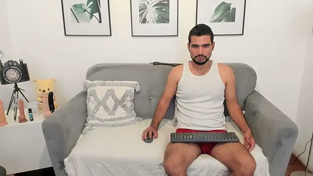 luxurycoupl online show from March 8, 2025, 3:28 am