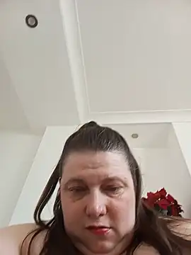Snapshot of HotHornyEmmaX chatting on June 24, 2026, 5:01 pm HotHornyEmmaX online show from June 24, 2026, 5:01 pm