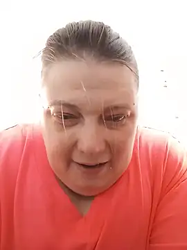 Snapshot of HotHornyEmmaX chatting on July 20, 2026, 1:46 pm HotHornyEmmaX online show from July 20, 2026, 1:46 pm