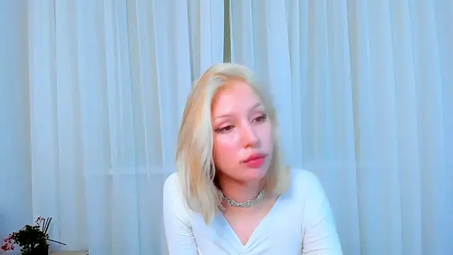 Snapshot of SallyCha chatting on January 19, 2025, 11:21 pm SallyCha online show from January 19, 2025, 11:21 pm